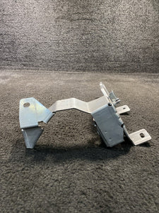 A2135005500 2018 Mercedes E63s AMG Left Side Radiator Support Bracket OEM A2135005500