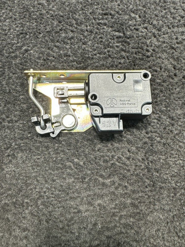 1998 Jaguar XJR Gas Cap Lock Latch Actuator OEM