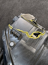 92101-G9500 22-23 Genesis G70 Front Left Driver Headlight Lamp LED OEM *DAMAGED* 92101-G9500