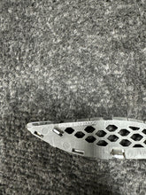 670025654 2014-2017 Maserati Ghibli Right Passenger Fender Grille Vent Trim OEM