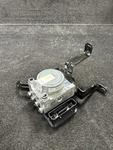 MR3C2B373DA 2023 Ford Mustang Anti Lock ABS Brake Pump Assembly OEM MR3C2B373DA