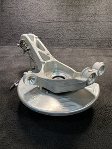 1188316-00-F 20-25 Tesla Model Y Front Right Passenger Spindle Knuckle Hub OEM 1188316-00-F