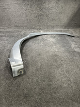 HY32290E23AC 2018 Land Rover Discovery Rear Left Fender Flair Molding OEM HY32290E23AC