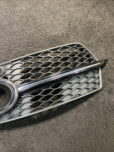 8R0807681S 2013-2017 Audi Q5 Left Driver Bumper Grille W/ Sensor Hole OEM 8R0807681S