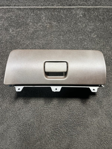 84539640 2020 GMC Sierra 2500 Upper Glove Box Compartment Walnut Brown OEM 84539640