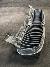 10627110 2006-2008 BMW 750i 760i Front Upper Kidney Grill Grille Assembly OEM 10627110
