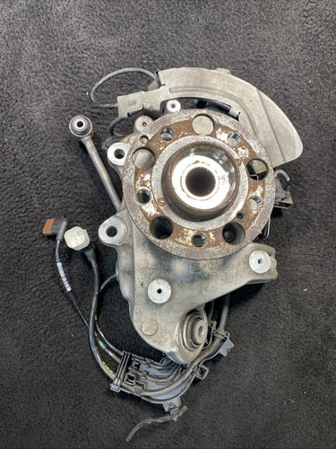 2018-2020 Mercedes E63 AMG-S Rear Right Passenger Spindle Knuckle Hub OEM
