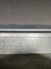 15070106 2006 Cadillac Escalade Front Upper Grille OEM 15070106 Black