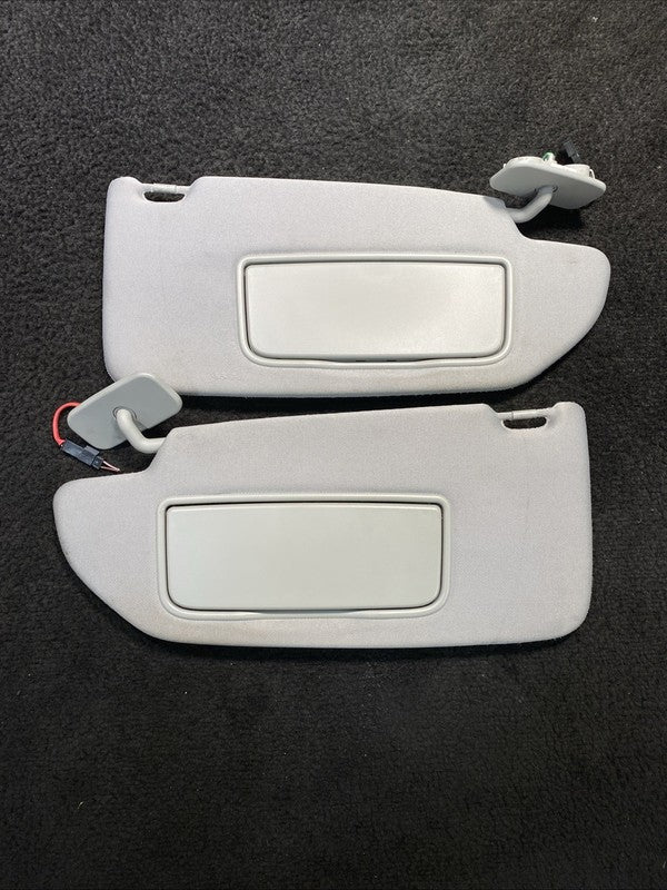 39874925 2003-2006 Volvo XC90 Sun Visors Gray W/ Homelink & Mirror Light Pair Set OEM