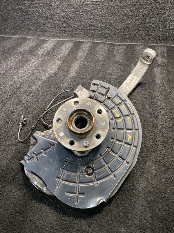 2015 Maserati Ghibli Front Left Spindle Knuckle Wheel Hub OEM 34k