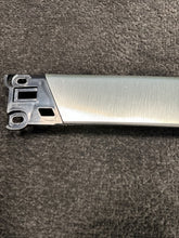 HY32640E72BC 2018 Land Rover Discovery Right Dash Center Console Metallic Trim Molding OEM