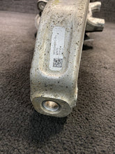 670034831 2017 Maserati Levante Front Right Spindle Knuckle Wheel Hub OEM 670034831 OEM