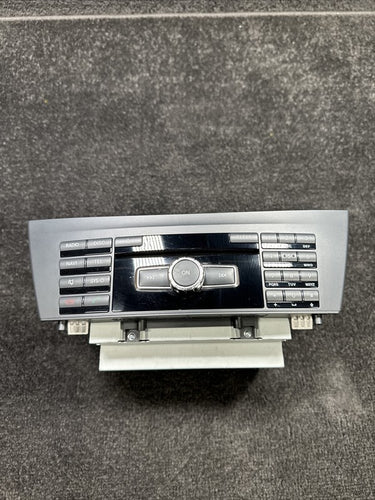 A2049009610 12 Mercedes C250 Navigation Radio Control Receiver Assembly Unit OEM A2049009610