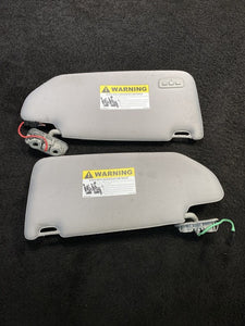 39874925 2003-2006 Volvo XC90 Sun Visors Gray W/ Homelink & Mirror Light Pair Set OEM