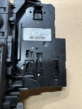 A1729000614 2017-2020 Mercedes W172 SLC SLK Body Control Module Fuse Relay Box  OEM