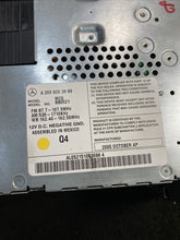 A2098203989 05-09 CLK350 CLK500 CLK55 Radio Navigation Screen Display Unit OEM A2098203989
