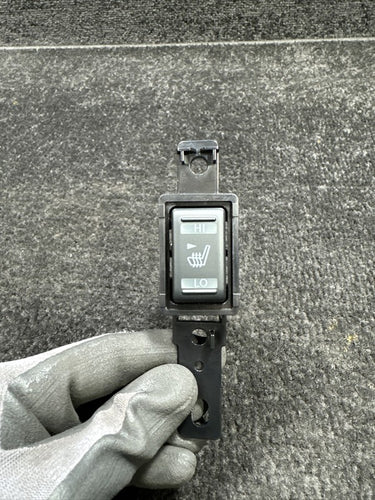 2016 Infiniti QX80 Rear Left Seat Heat Control Switch OEM