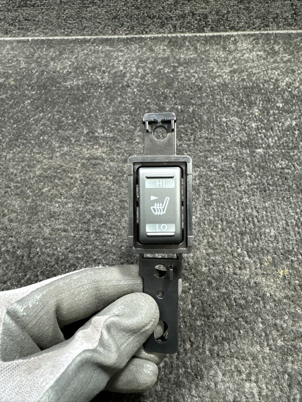 2016 Infiniti QX80 Rear Left Seat Heat Control Switch OEM