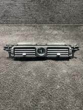 2002 Jaguar Vandenplas Center Dash Air Vent W/ Clock OEM LNF4315AA