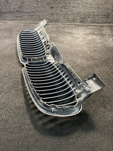 10627110 2006-2008 BMW 750i 760i Front Upper Kidney Grill Grille Assembly OEM 10627110