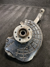 2015 Maserati Ghibli SQ4 Front Left Spindle Knuckle Wheel Hub OEM