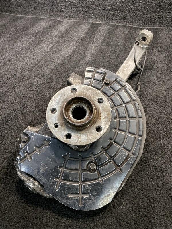 2015 Maserati Ghibli SQ4 Front Left Spindle Knuckle Wheel Hub OEM