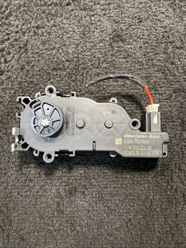 A2047500060 2018 Mercedes E63s AMG Rear Lift gate Trunk Actuator OEM A2047500060