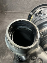 0337678000 2020 Freightliner M2 Cummins ISB PowerCore Air Intake Assembly OEM 0337678000