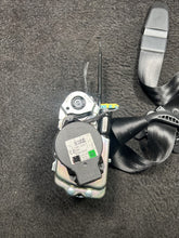 639910400Y 2018 Audi S4 Front Right Seatbelt Retractor Black OEM 639910400Y