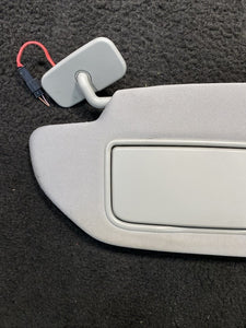 39874925 2003-2006 Volvo XC90 Sun Visors Gray W/ Homelink & Mirror Light Pair Set OEM