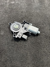 0130823329 2025 Tesla Model Y Front Window Regulator Motor OEM 0130823329