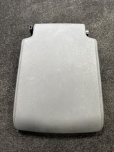 2018 Land Rover Discovery Center Console Armrest Lid Cover OEM