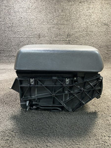 7L6863762 06-10 Volkswagen Touareg Center Console Storage Lid Armrest Gray OEM 7L6863762