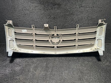 15070106 2006 Cadillac Escalade Front Upper Grille OEM 15070106 Black