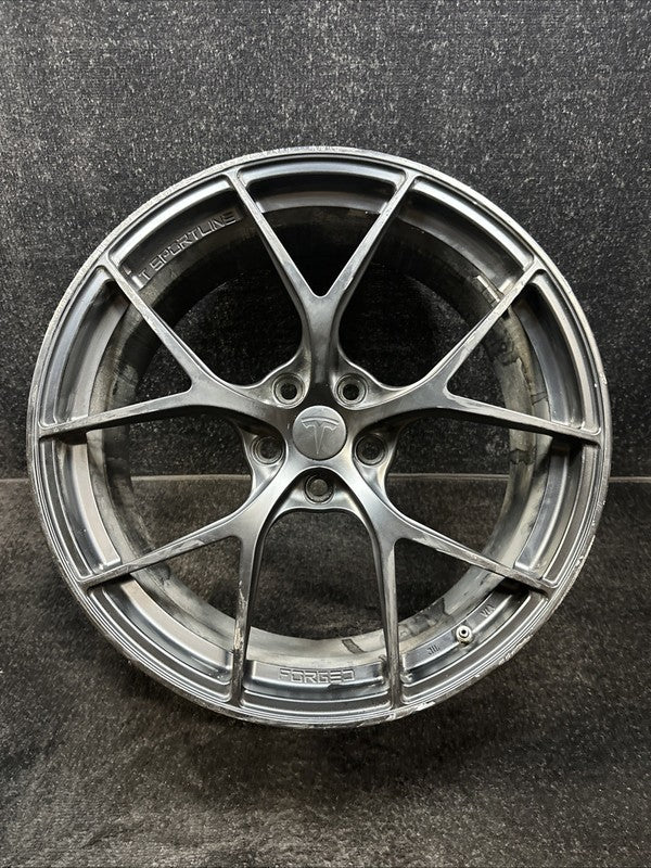 M31152010MB T Sportline Forged 20” AFTERMARKET FRONT Rim 20x8.5x35 M31152010MB *NEEDS REPAIR