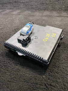 28080156 2003-2014 Volvo S60 V70 XC70 XC90 Trunk Fuse Box Relay OEM 28080156