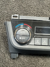 55900-0250 2014 Toyota Corolla AC Heater Climate Control Unit OEM 55900-0250