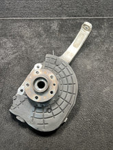 06700320530 2017 Maserati Levante Front Left Spindle Knuckle Wheel Hub OEM 06700320530