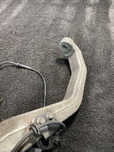 2015 Maserati Ghibli Front Left Spindle Knuckle Wheel Hub OEM 34k