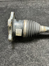 P22791460 2017 Chevrolet Suburban Front Left Or Right Drive Axle OEM P22791460