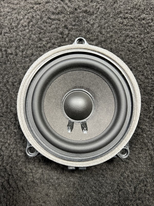 5A06FC502 2023 BMW X1 Side Door Speakers OEM 5A06FC502