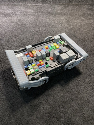 15092625 2007-2009 Chevrolet Yukon Denali Engine Fuse Box OEM 15092625