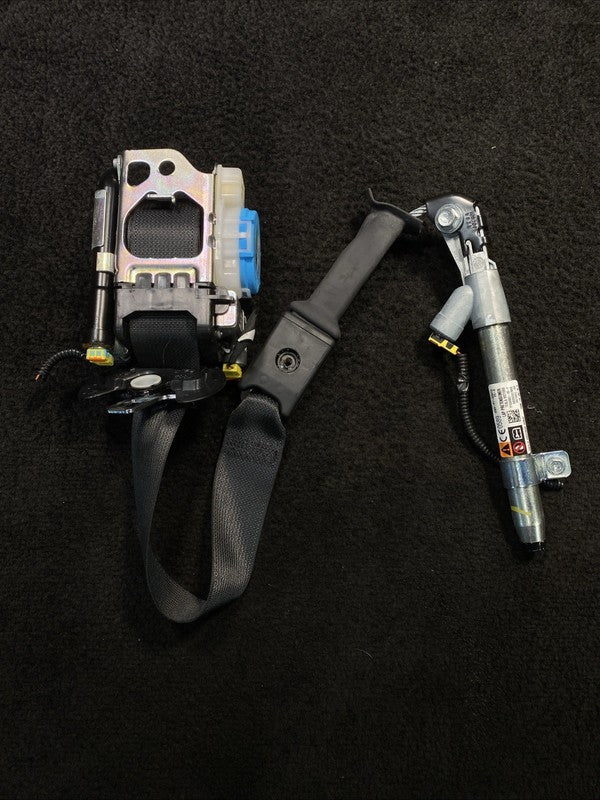 1036738-05-E 2016-2020 Tesla Model X Front 1st Row Seat Belt & Pretensioner OEM 1036738-05-E