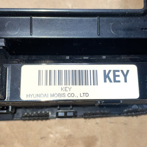 96110-2M000YHG 2012 Hyundai Genesis Coupe Radio Stereo Keyboard Preset Panel PN:96110-2M000YHG