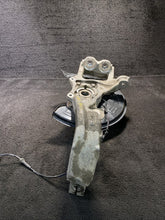 4990718 2016-2020 Tesla Model X Front Right Passenger Spindle Knuckle Hub OEM 1027316-00