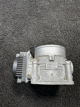 2003-2004 Nissan Pathfinder Throttle Body OEM
