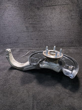 4990718 2016-2020 Tesla Model X Front Right Passenger Spindle Knuckle Hub OEM 1027316-00