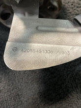 021196 2016 Mercedes C63s Rear Left Spindle Knuckle Wheel Hub OEM 36k