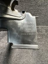 31383717 2019 Volvo XC90 Lower Radiator Air Guide OEM 31383717