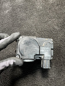 2003-2004 Nissan Pathfinder Throttle Body OEM